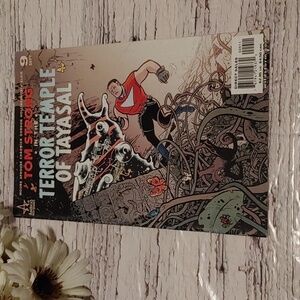 4/$20 Tom Strong 9 In the Terror Temple of Tayasal September 2000 Adult Comics